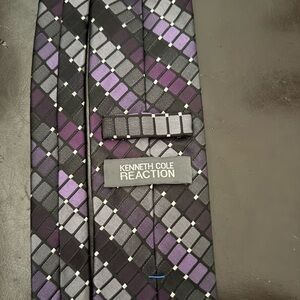 Kenneth Cole Reaction Black and Purple Diamond Tie